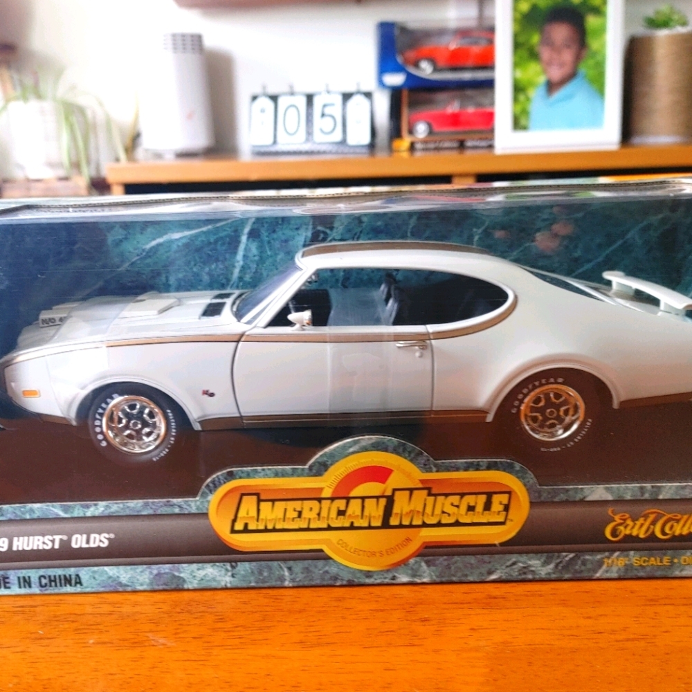 AMERICAN MUSCLE COLLECTOR'S EDITION